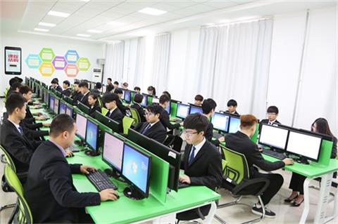 北京新華電腦學校 以專業(yè)優(yōu)勢賦能計算機網絡技術人才培養(yǎng)